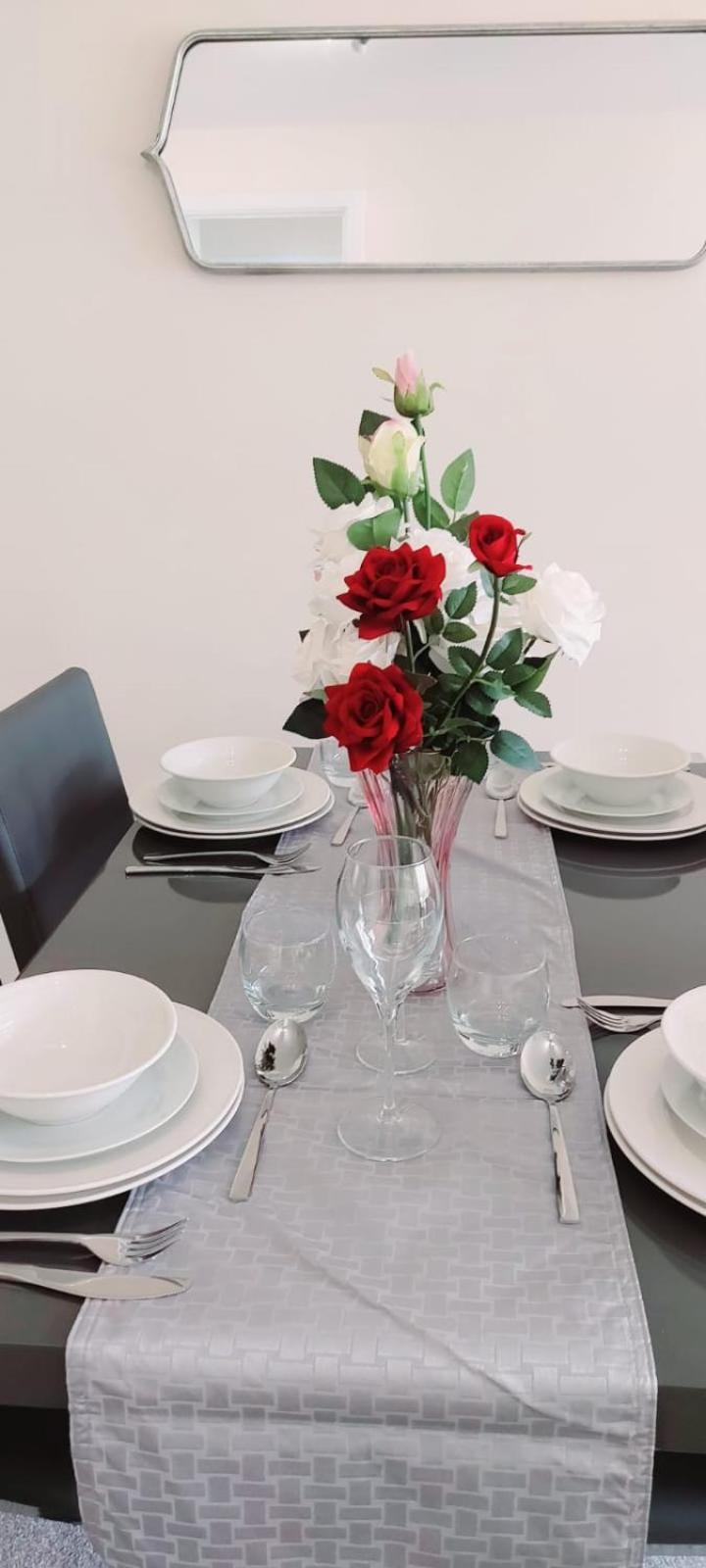 Stylish 2 Bedroom Apartment-Short Term Lets & Serviced Accomodation Ρίντινγκ Εξωτερικό φωτογραφία