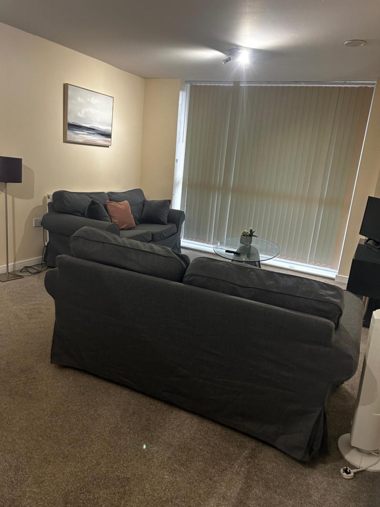 Stylish 2 Bedroom Apartment-Short Term Lets & Serviced Accomodation Ρίντινγκ Εξωτερικό φωτογραφία