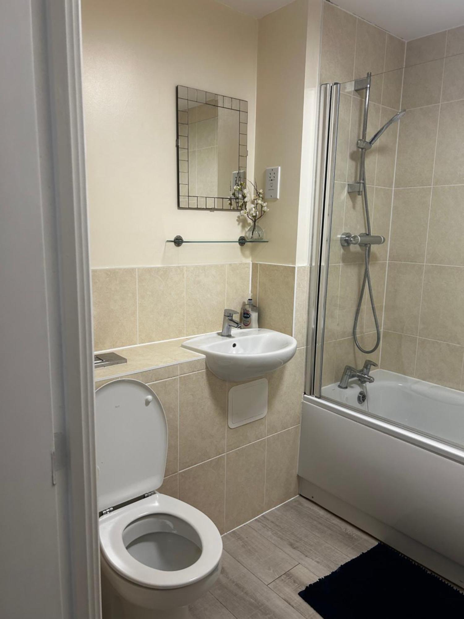 Stylish 2 Bedroom Apartment-Short Term Lets & Serviced Accomodation Ρίντινγκ Εξωτερικό φωτογραφία